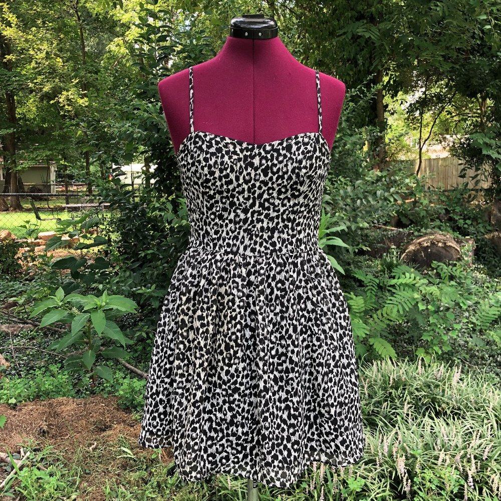Twenty One Leopard Print Short Sleeveless Dress